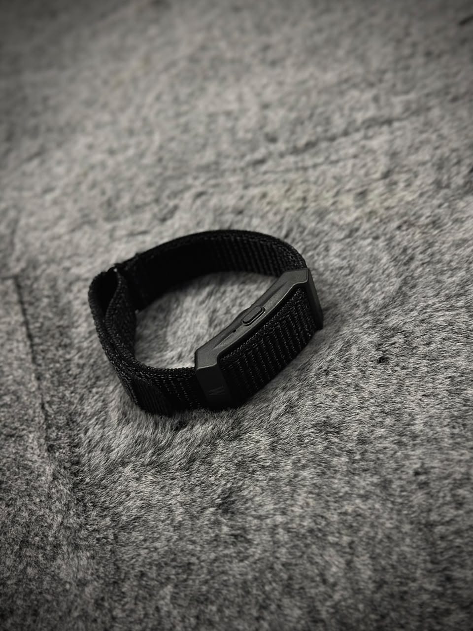 WHOOP Fitness Tracker Band – Screenless Health & Recovery Monitor | Black Nylon Strap