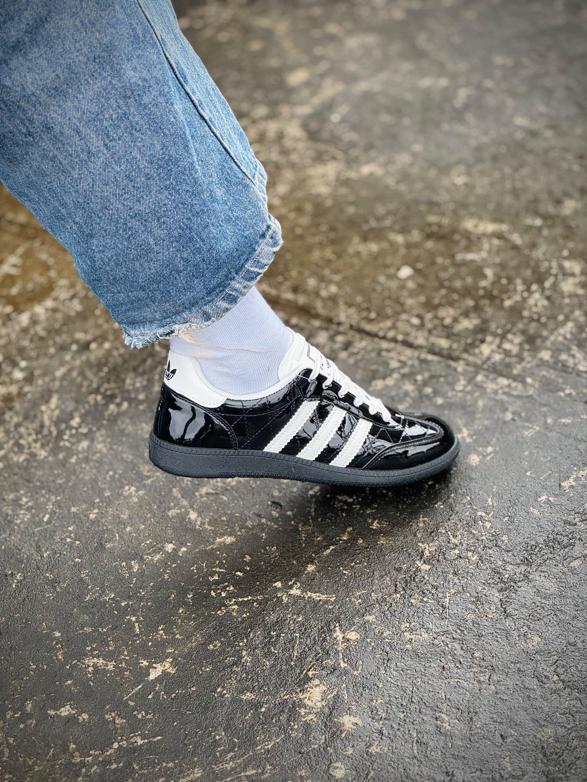 Adidas Samba OG “White/Core Black/Grey” (Gum Sole)