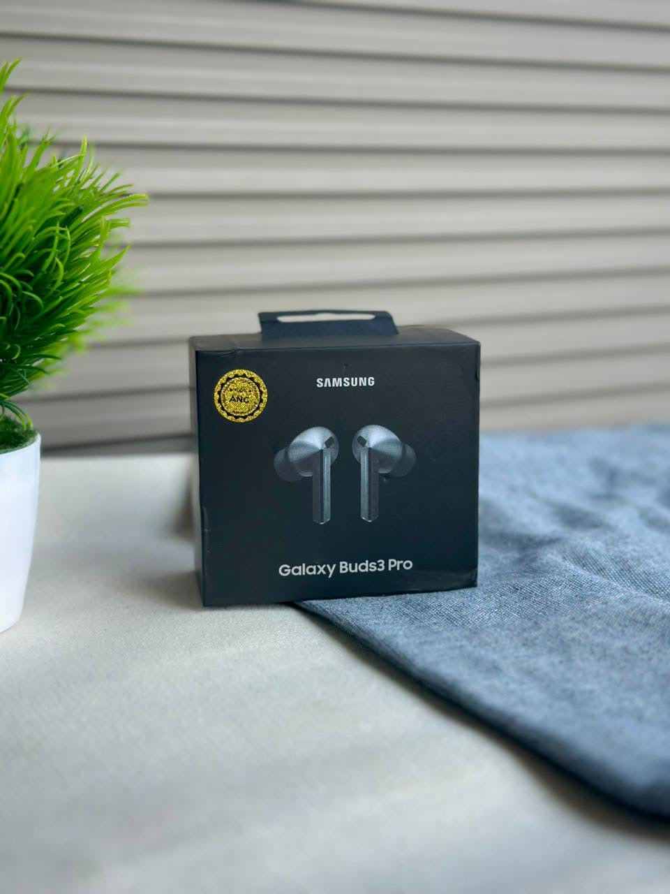 Samsung Galaxy Buds3 Pro – Premium Wireless Sound (Silver)
