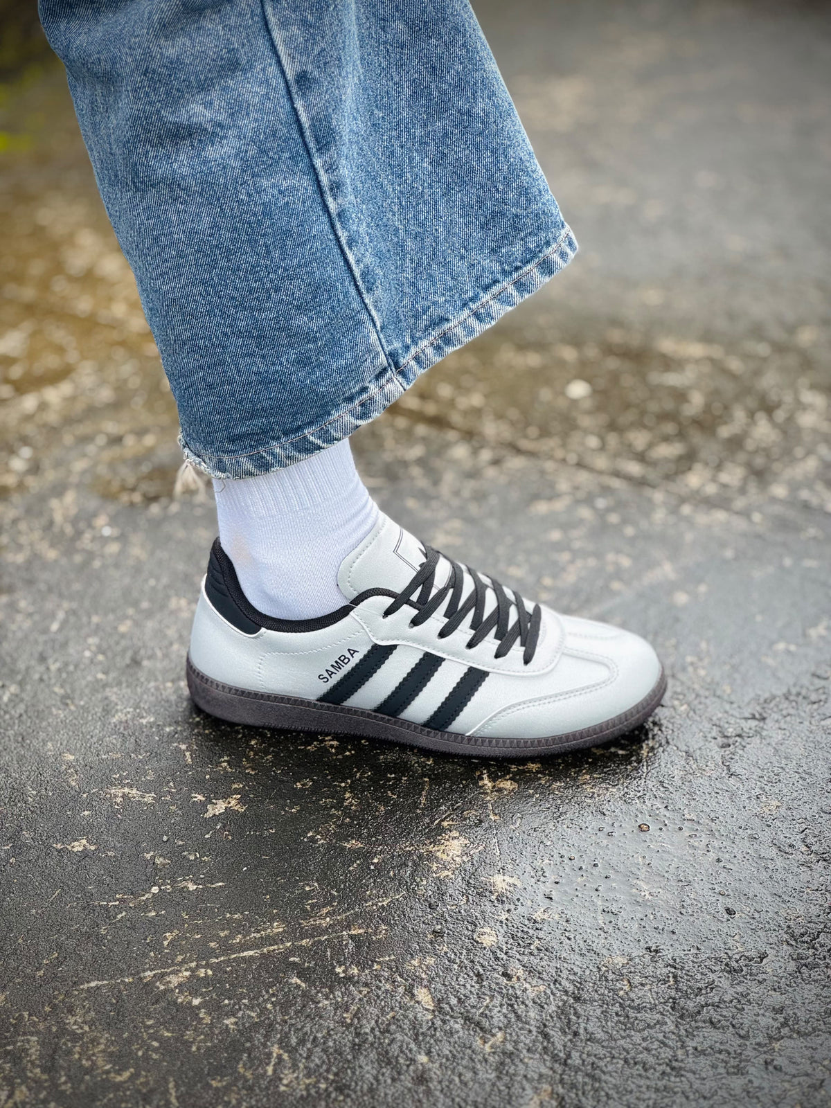 Adidas Samba OG “White/Core Black/Grey” (Gum Sole)