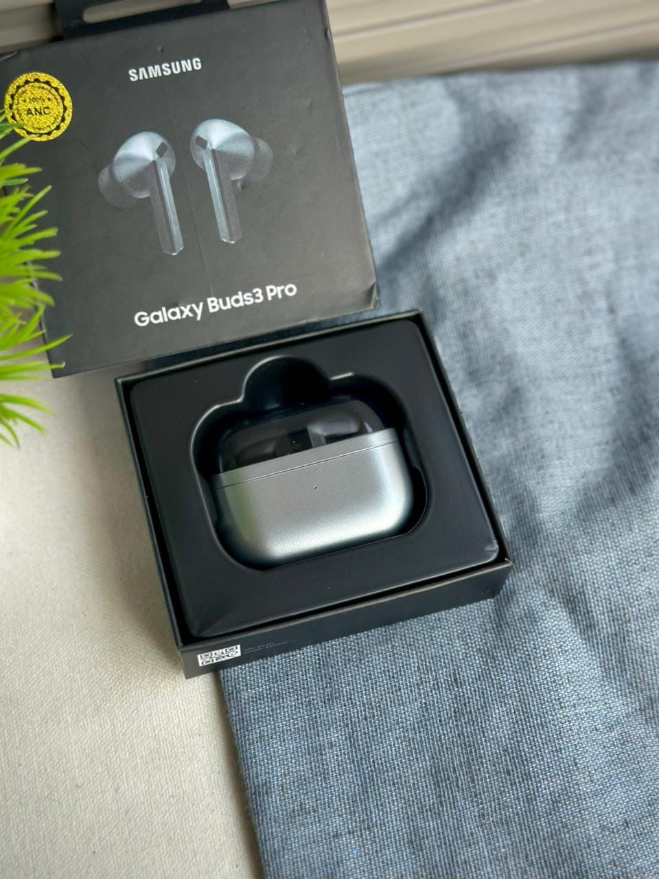 Samsung Galaxy Buds3 Pro – Premium Wireless Sound (Silver)